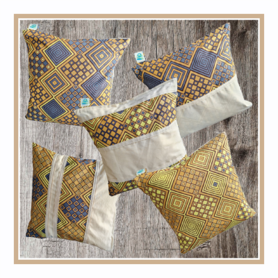 Coussins harmonie graphique - Housse de coussin et coussin déhoussables.