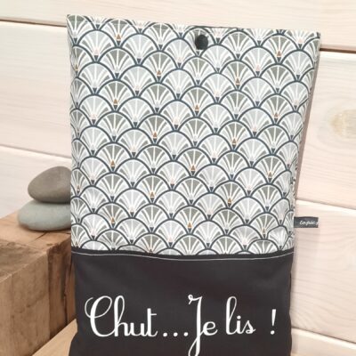 Pochette à livre de poche
