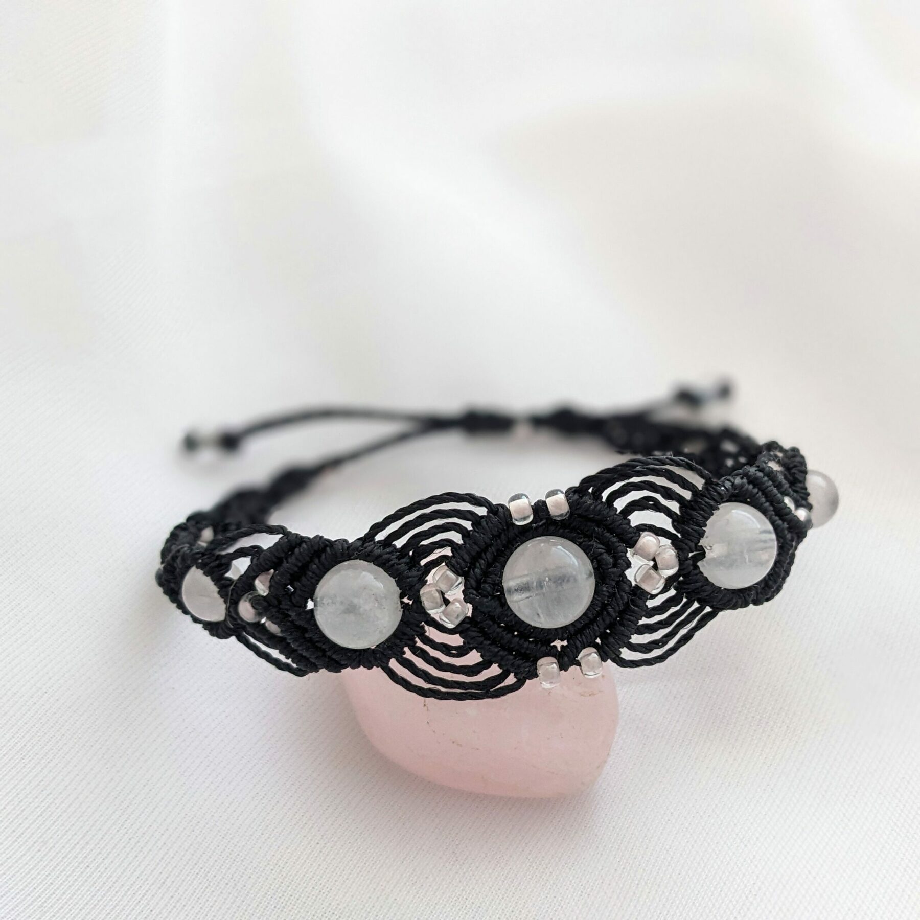 Bracelet Macramé Noir Quartz Rose Clair /Bijou Créateur/lithothérapie