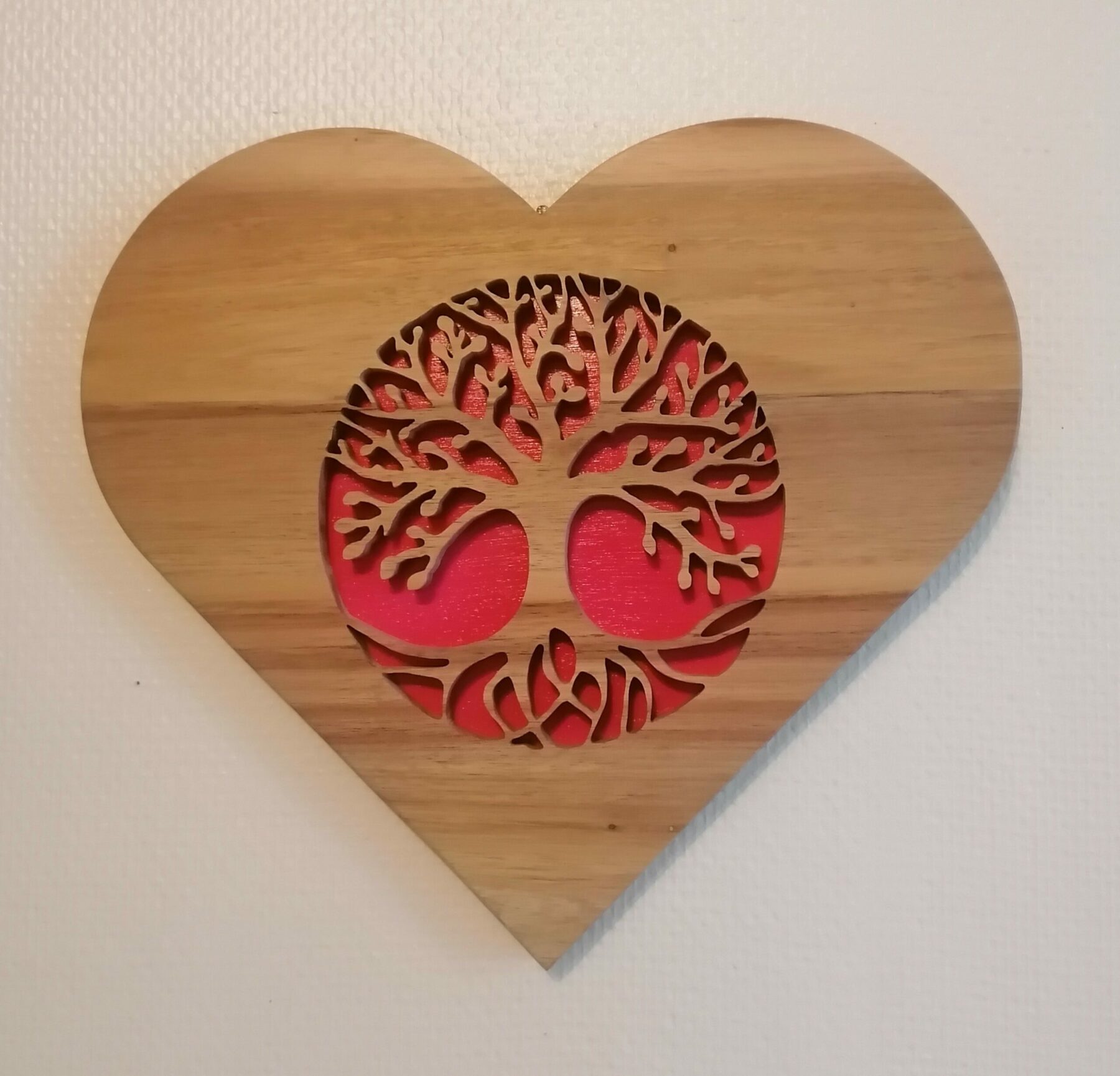 Arbre de vie en cœur fait mains, cadeau fêtes et anniversaires, symbole, décoration murale originale, ambiance reposante et romantique.