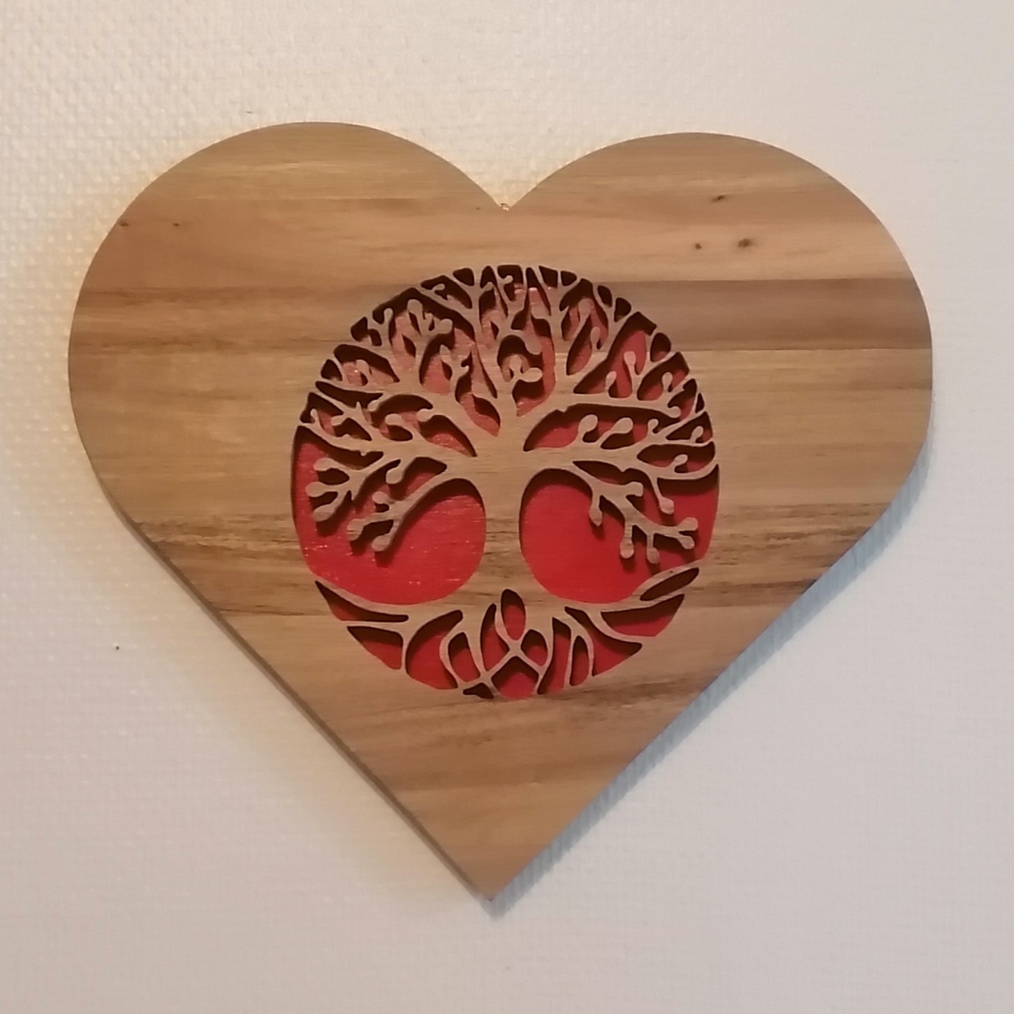 Arbre de vie en cœur fait mains, cadeau fêtes et anniversaires, symbole, décoration murale originale, ambiance reposante et romantique.