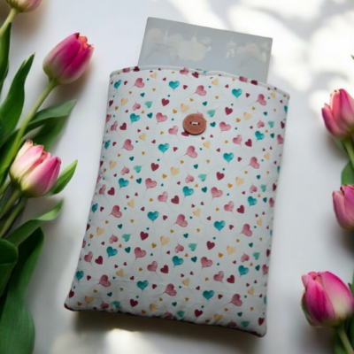 Pochette Molletonnée Romantique – Protège-Livres, Tablettes et Liseuses