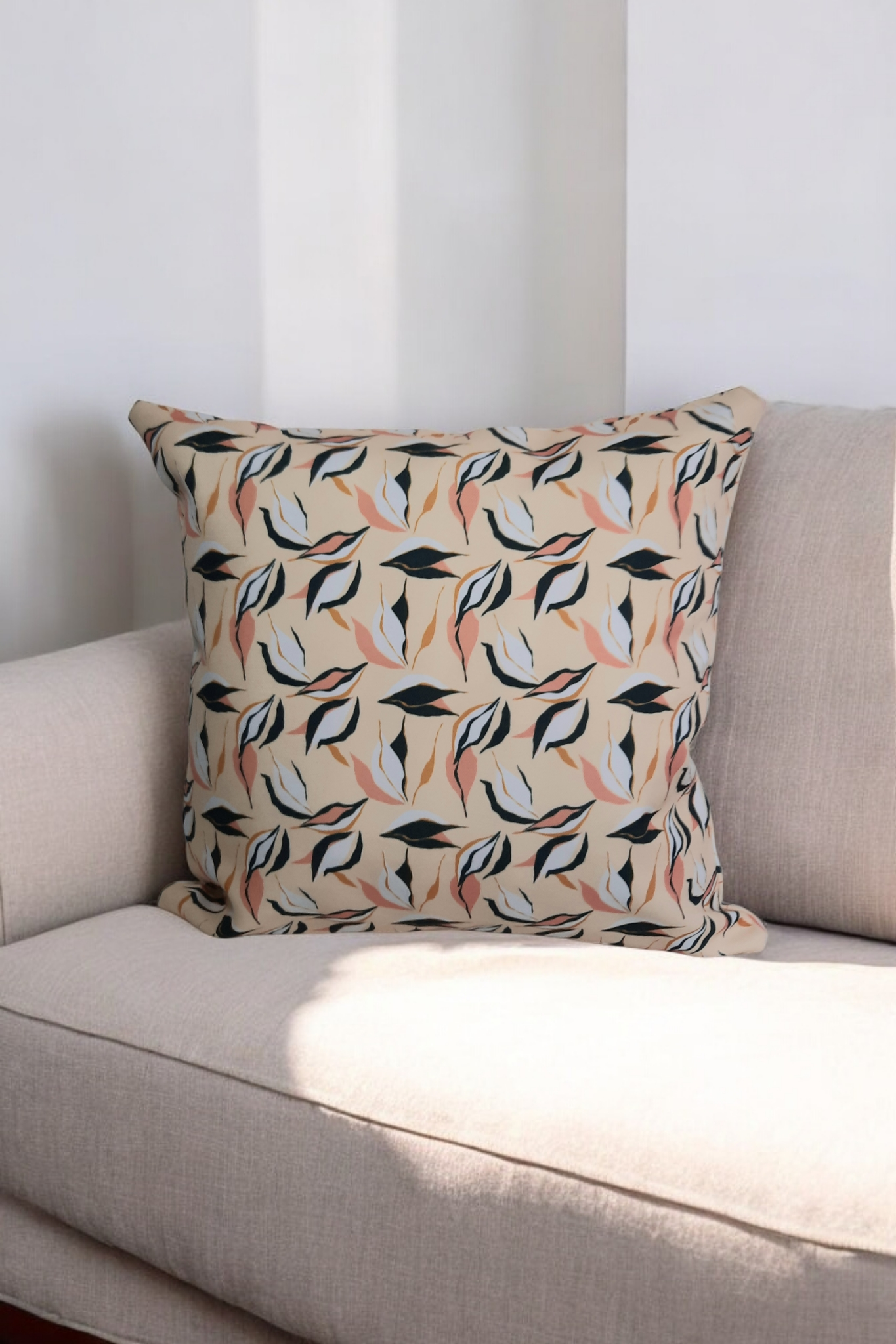 Housse de Coussin Feuilles Roses & Beiges – Fabrication Française & Oeko-Tex