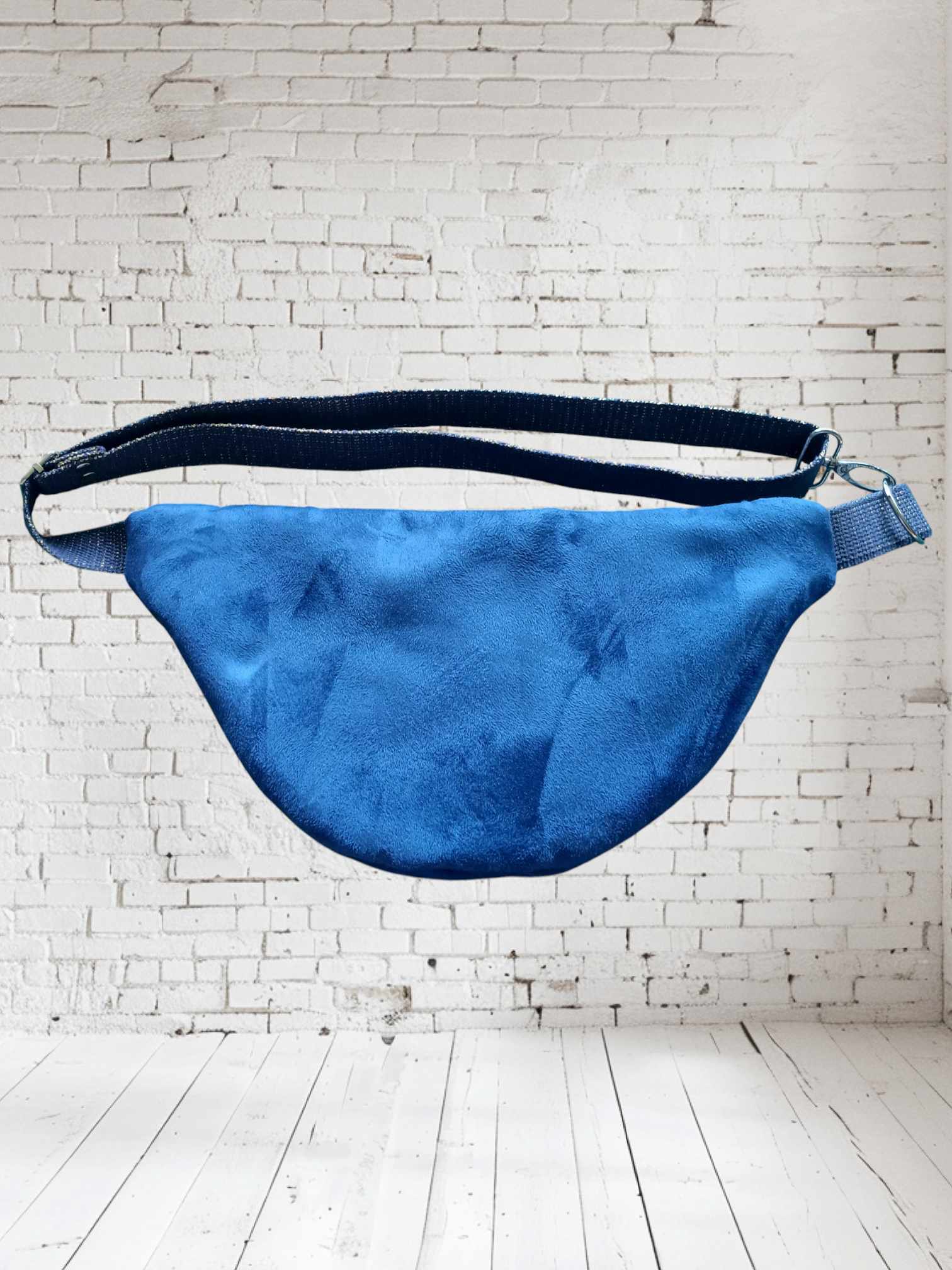 Sac banane en suédine – Image 3