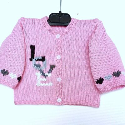 Gilet bébé rose, avec des cœurs, tricot main taille 3 mois