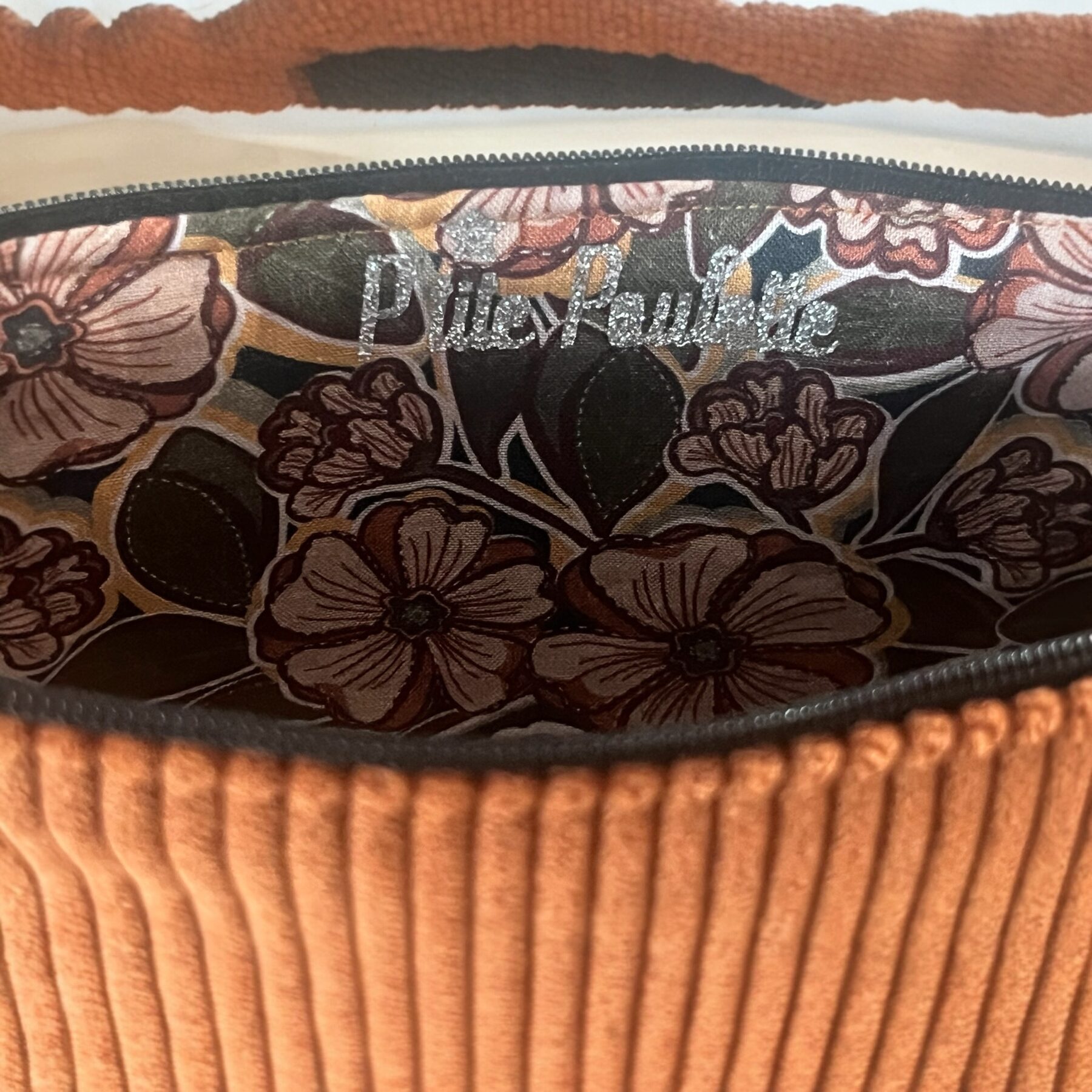 Trousse en velours côtelé terracota – Image 3