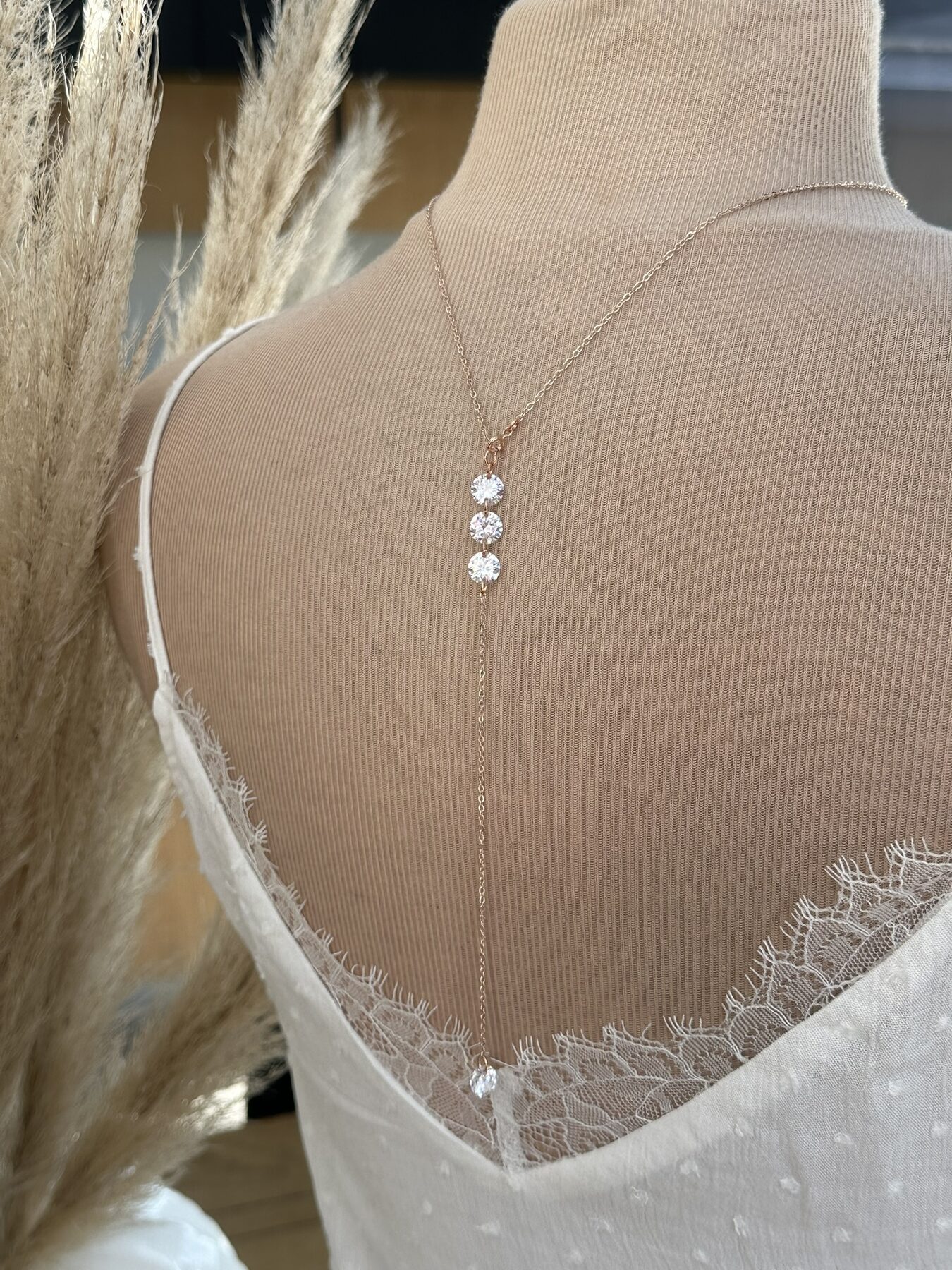 Collier dos mariée strass, cristal, perles … collier dos unique, création sur mesure selon vos envies - Ateliersdisa – Image 7