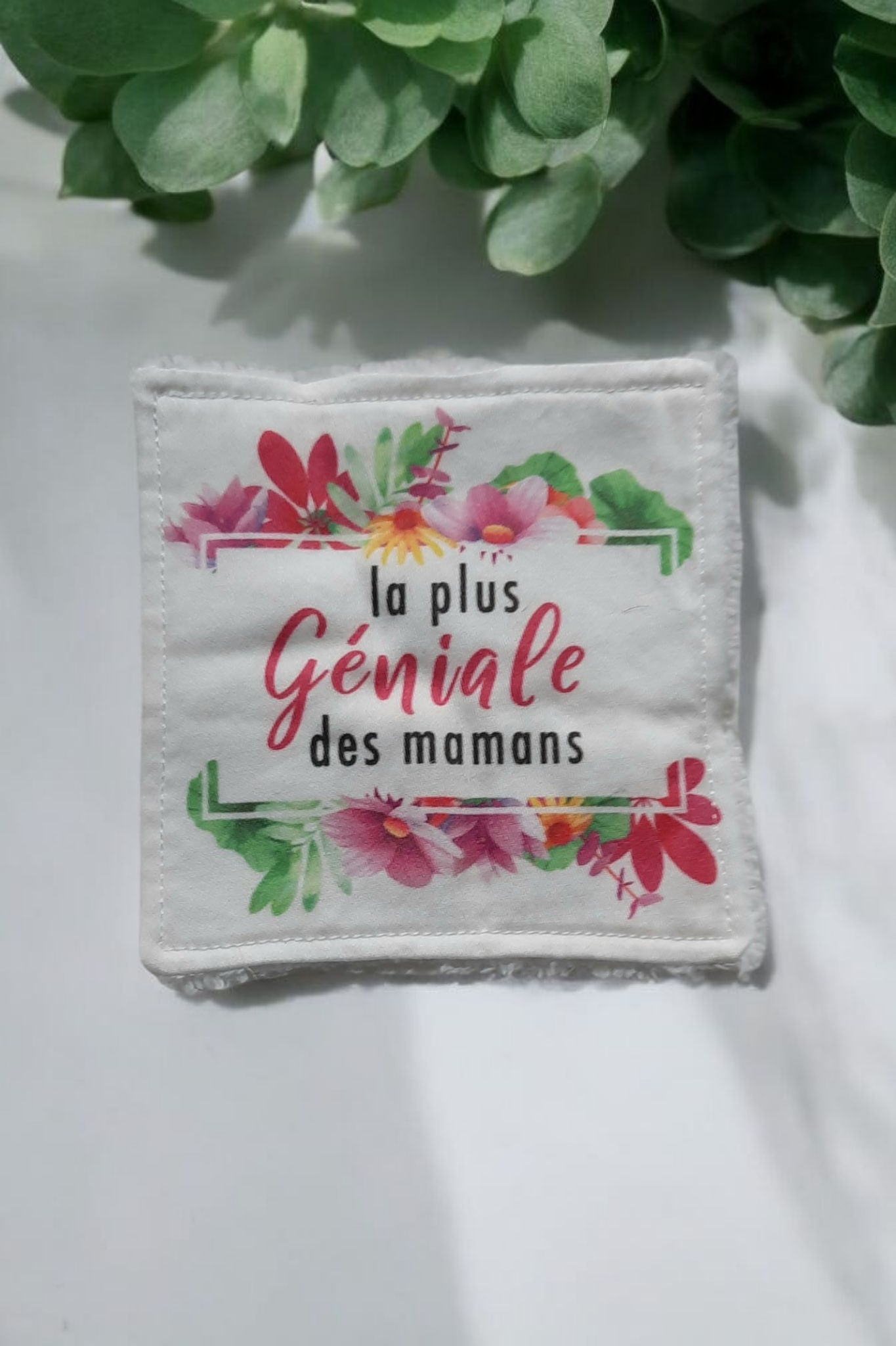 Lot de 4 lingettes démaquillantes lavables – "La plus géniale des mamans" | Cadeau fête des mères – Image 3