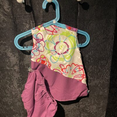 Robe réversible fleurs et violet 6 mois