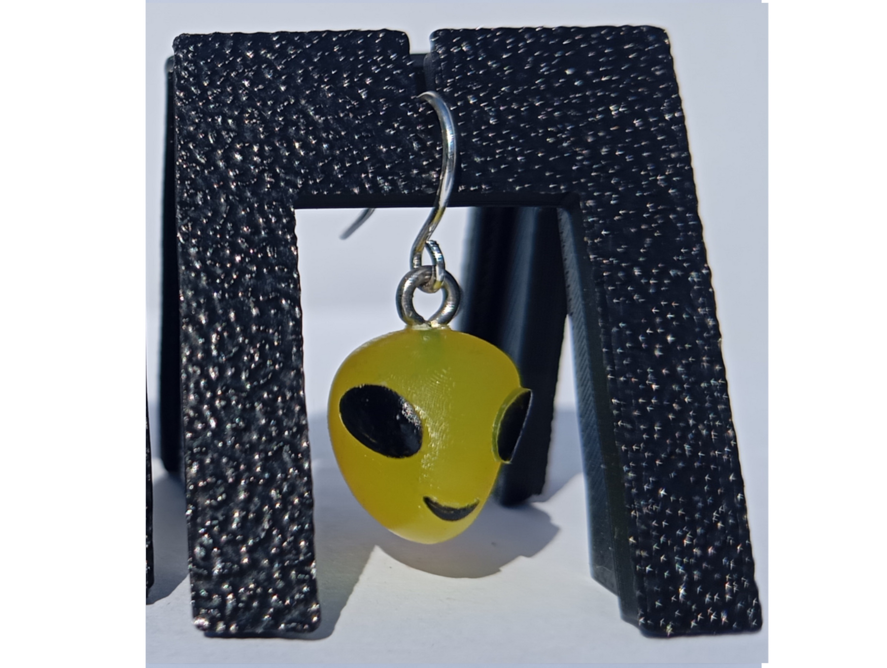 Boucles d'oreilles pendentifs émoji alien
