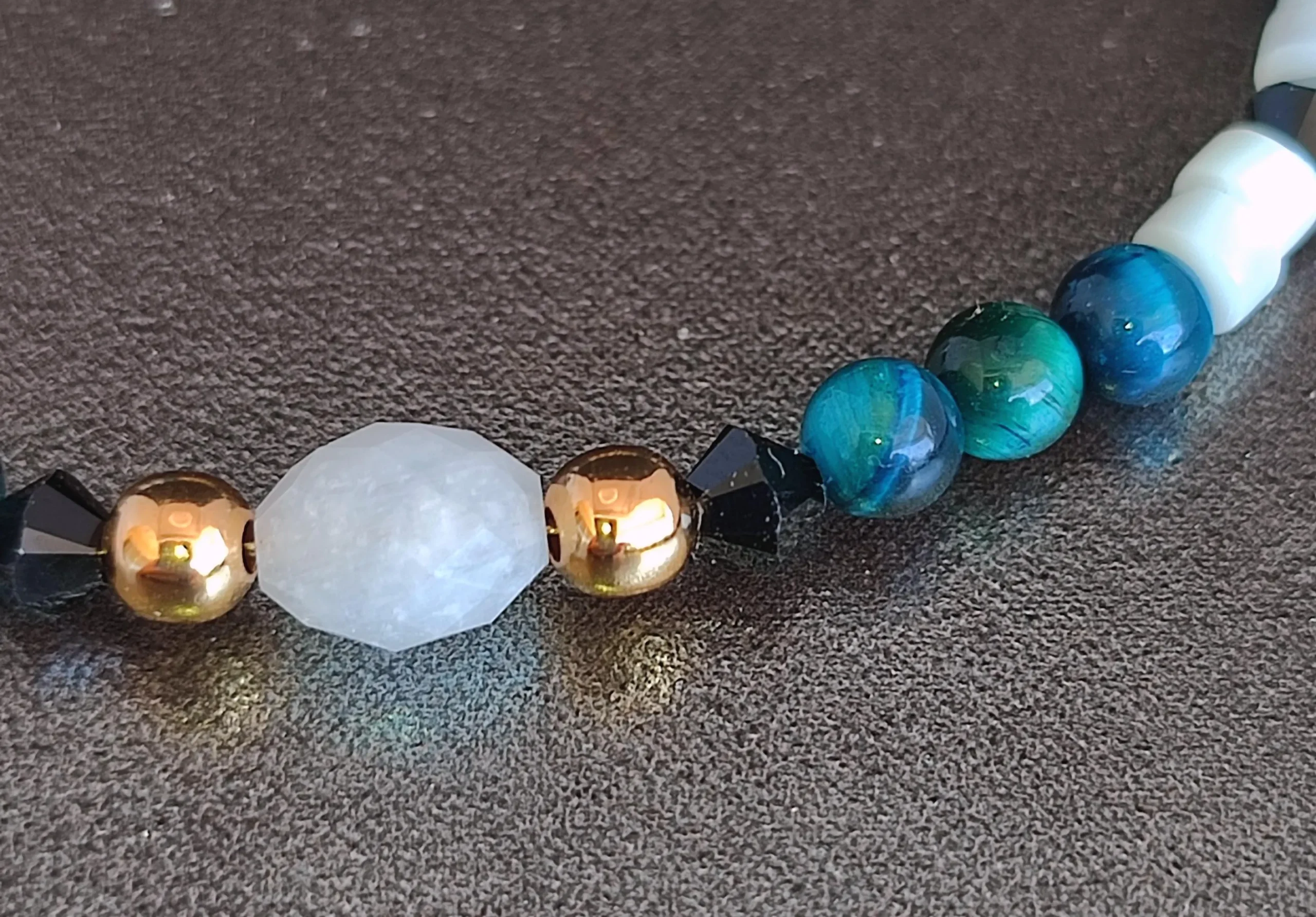 Bracelet Œil de Tigre Bleu, Pierre de Lune et Nacre – Argent 925 ou Gold Filled 14K – Image 5