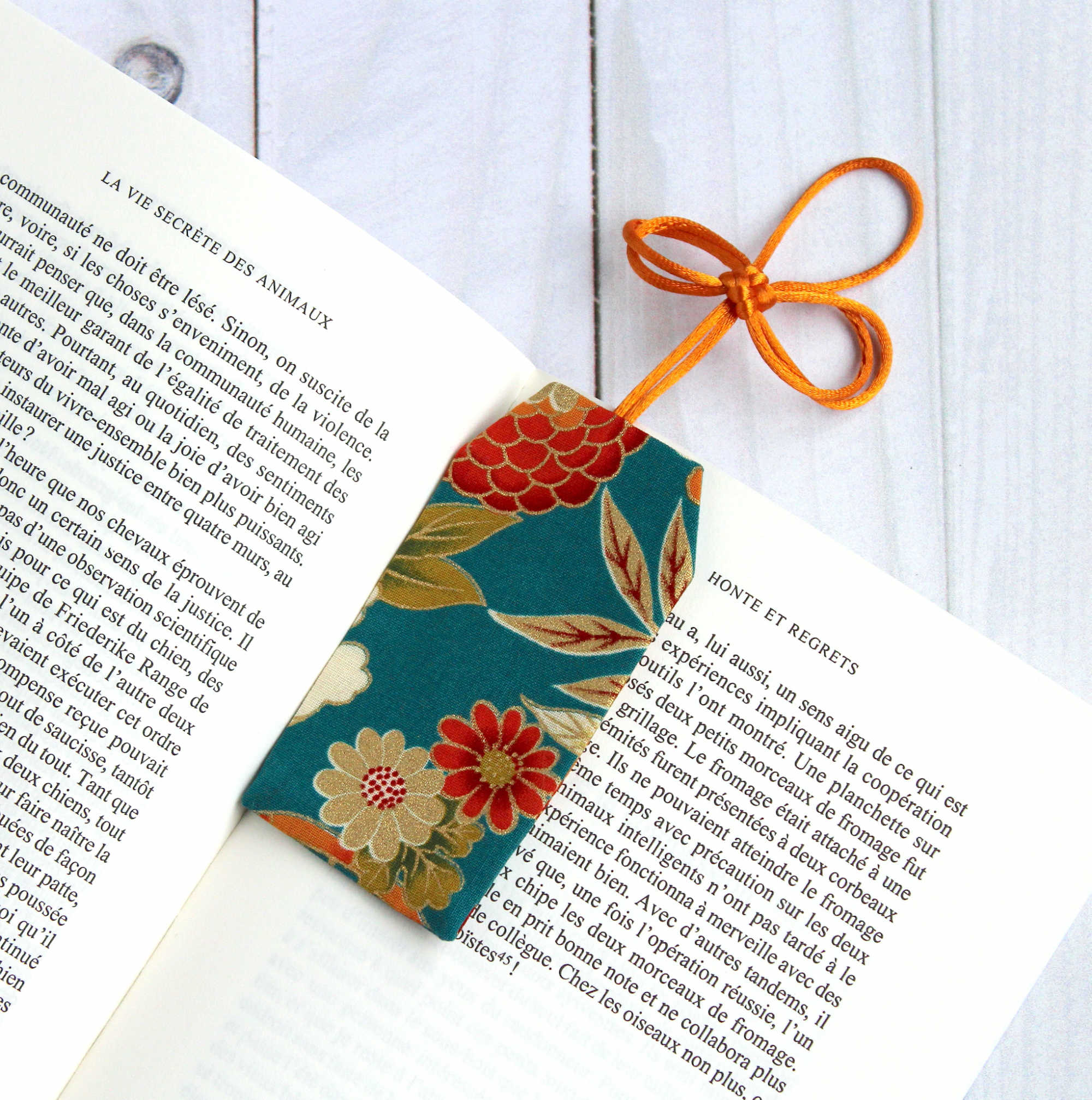 marque page noeud fleur