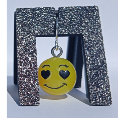 Boucles d'oreilles pendentifs émoji yeux coeurs