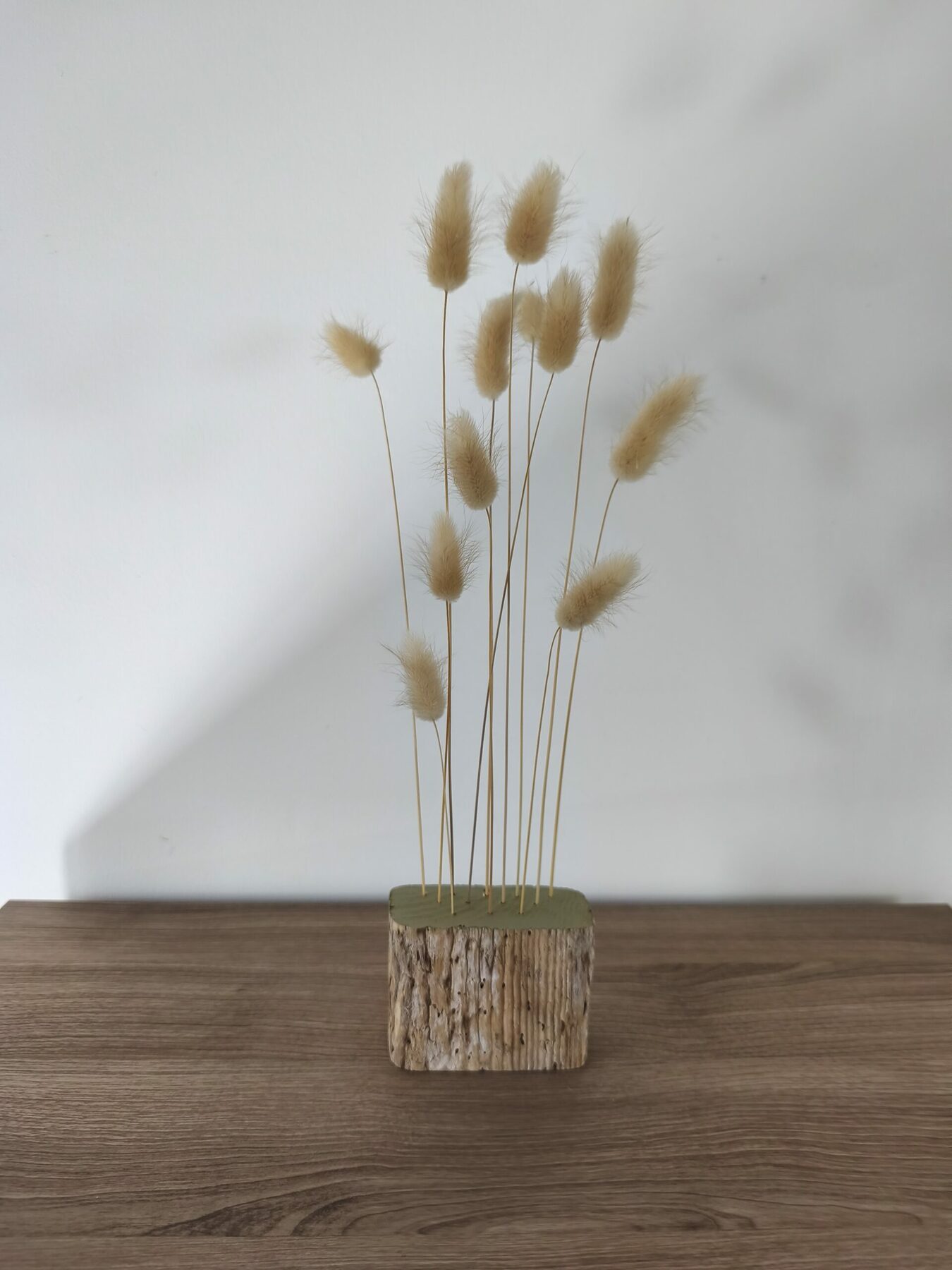 Déco fleurs séchées, Composition naturelle – Lagurus (queue de lapin) séché & bois flotté – Image 5