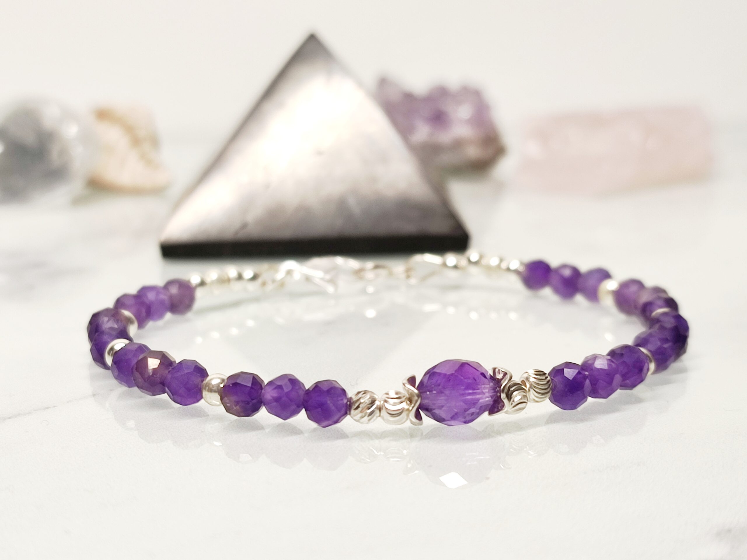Bracelet en perles d' Améthystes facettées sur Argent 925