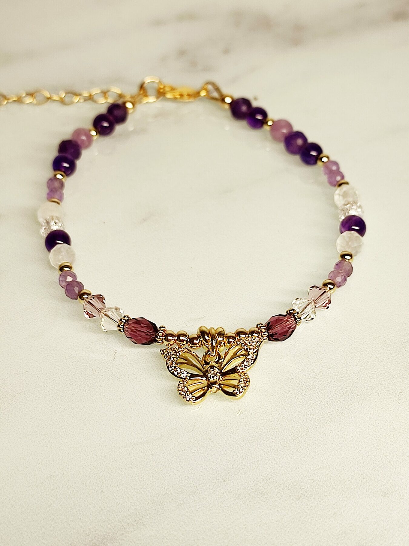 Bracelet en Améthyste, Lépidolite, Quartz craquelé et Pierre de Lune sur gold filled ( plaqué or ++) – Image 2