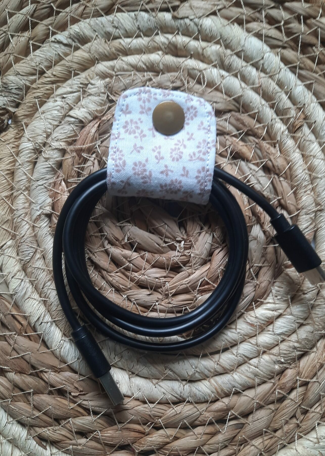 Attaches et Range Câbles Faits Main – Praticité et Style pour Tous Vos Appareils – Image 14