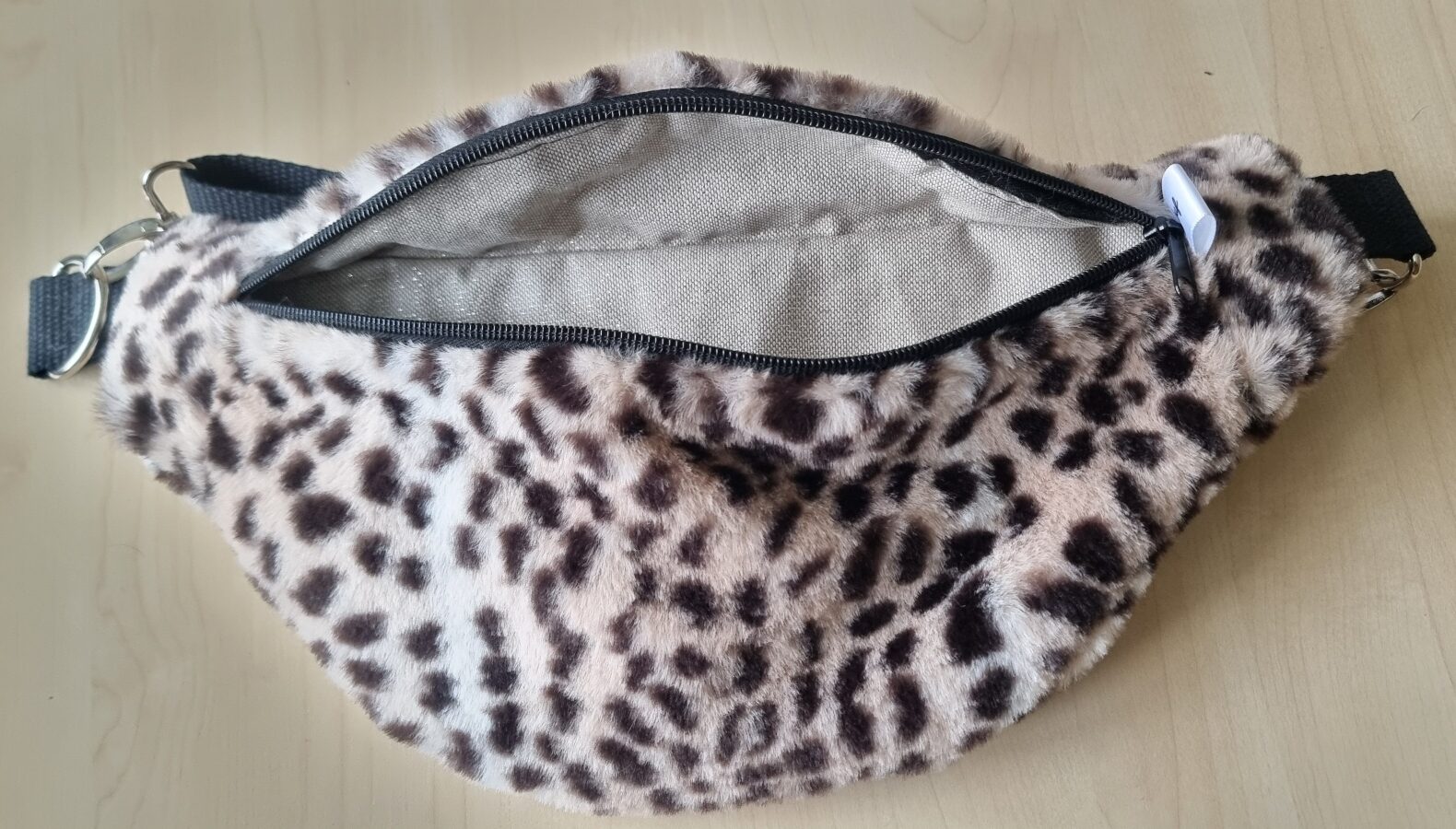 Sac Banane Leopard en fausse fourrure – Image 5