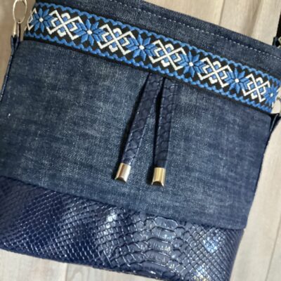 Sac à main simili et jeans recyclés