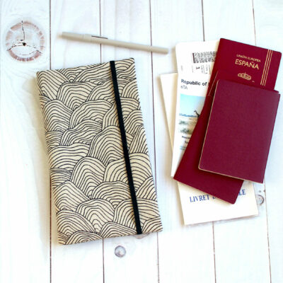pochette passeport billets avion famille