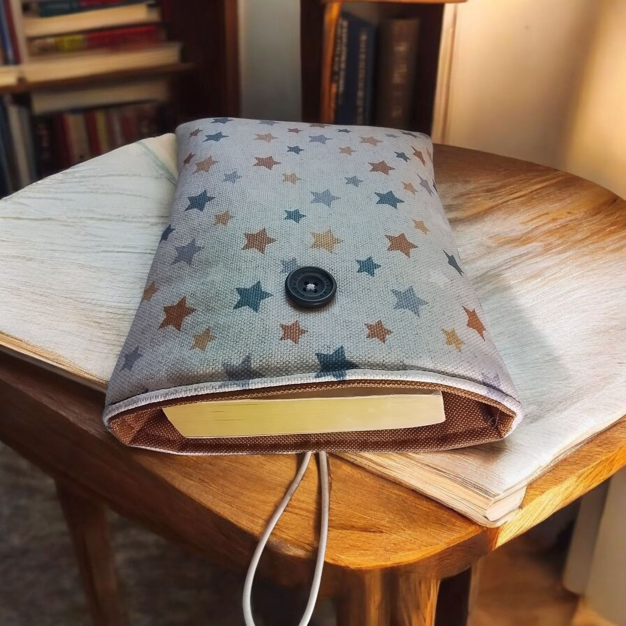 Étui molletonné unisexe pour livres, liseuses et tablettes – Image 4