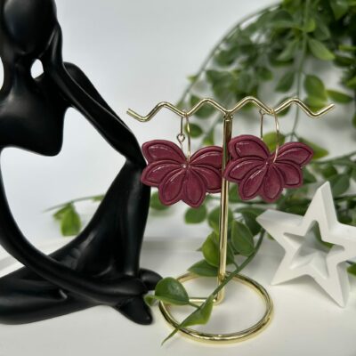 Boucles d’oreilles en pâte polymère « Fleur romantique et bohème » bordeaux