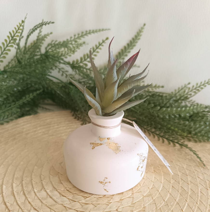 Petit vase diffuseur de parfum blanc et or – Image 2