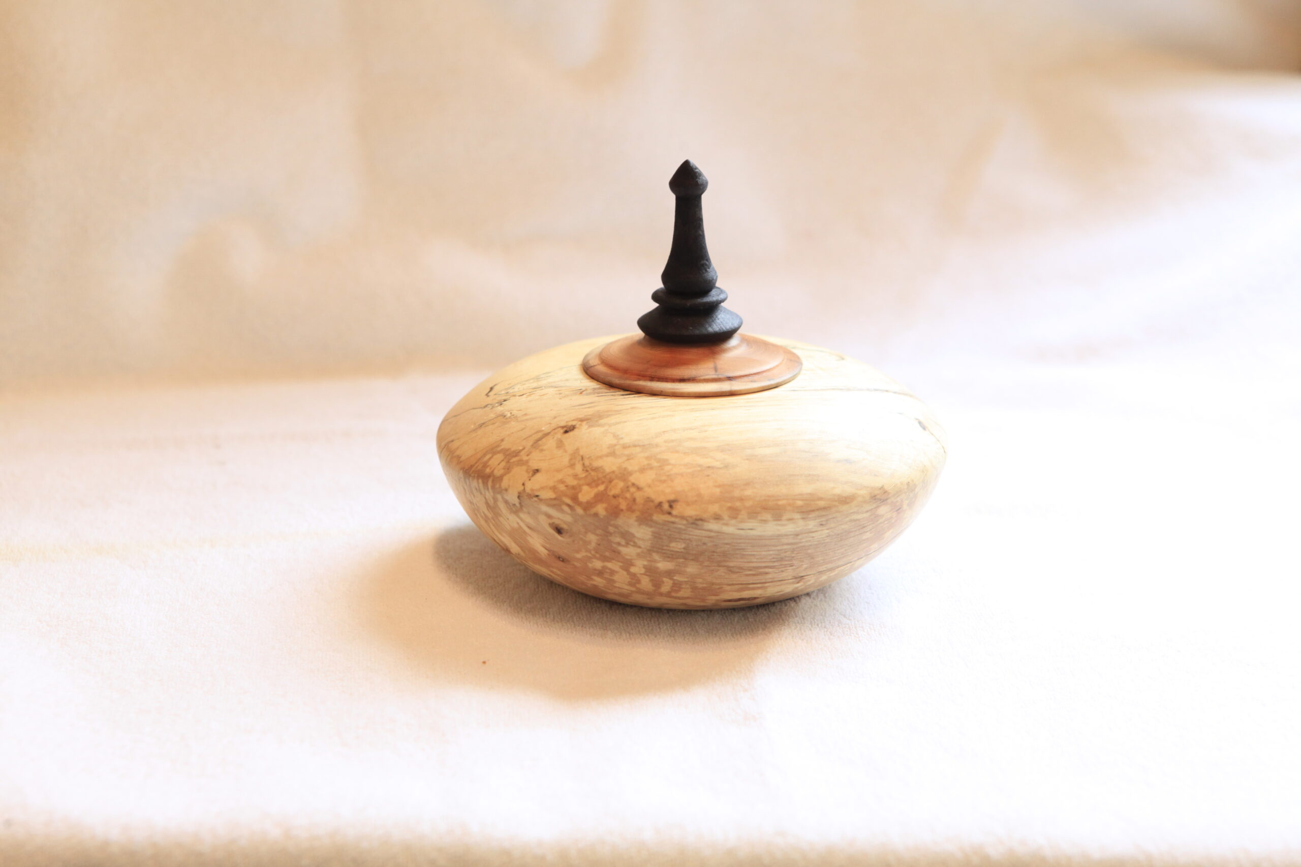 Boîte en charme échauffé