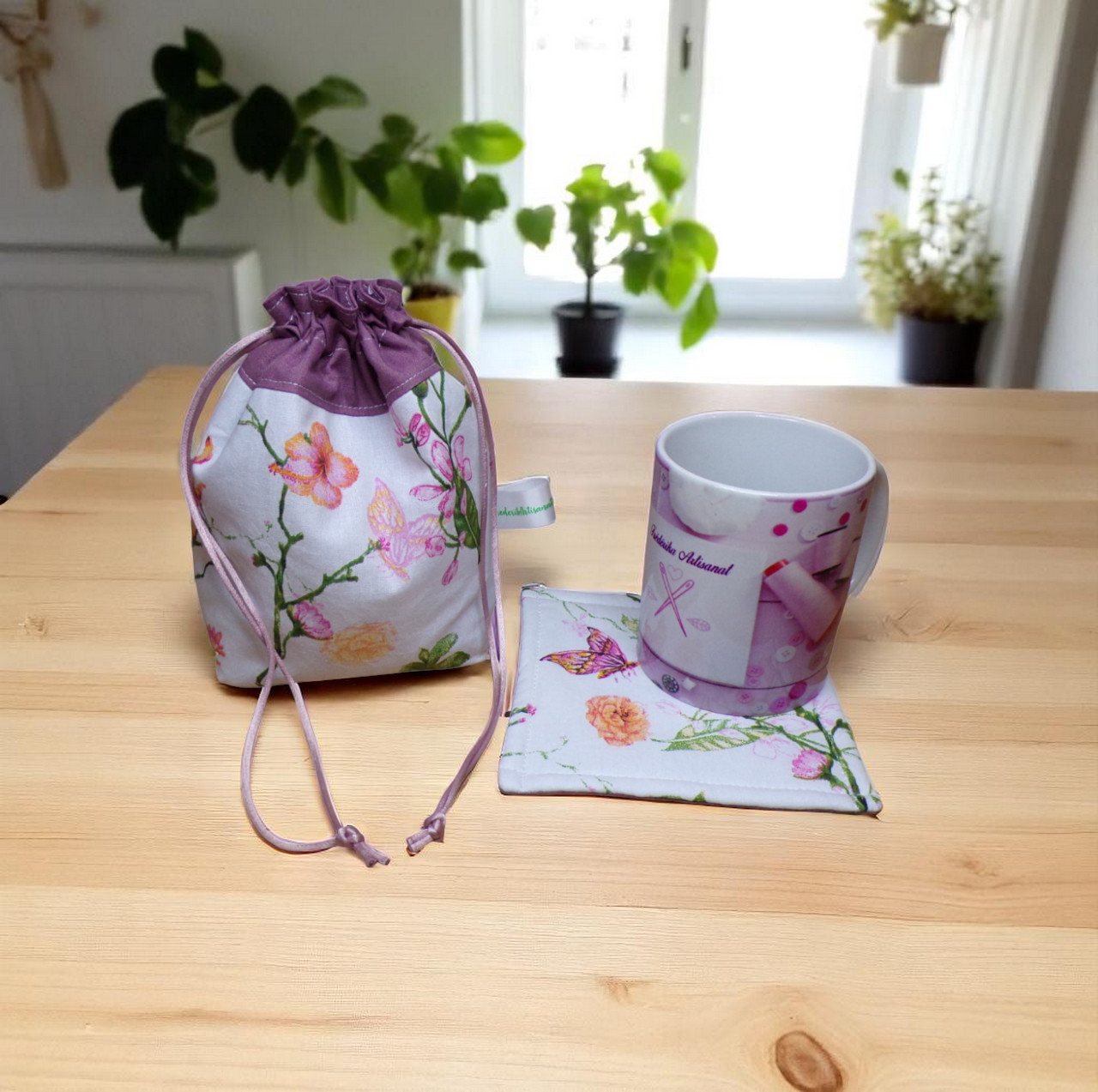 Pochette de transport pour mug et son sous mug, sac de rangement forme pochon ouatiné. Modèle au choix – Image 3