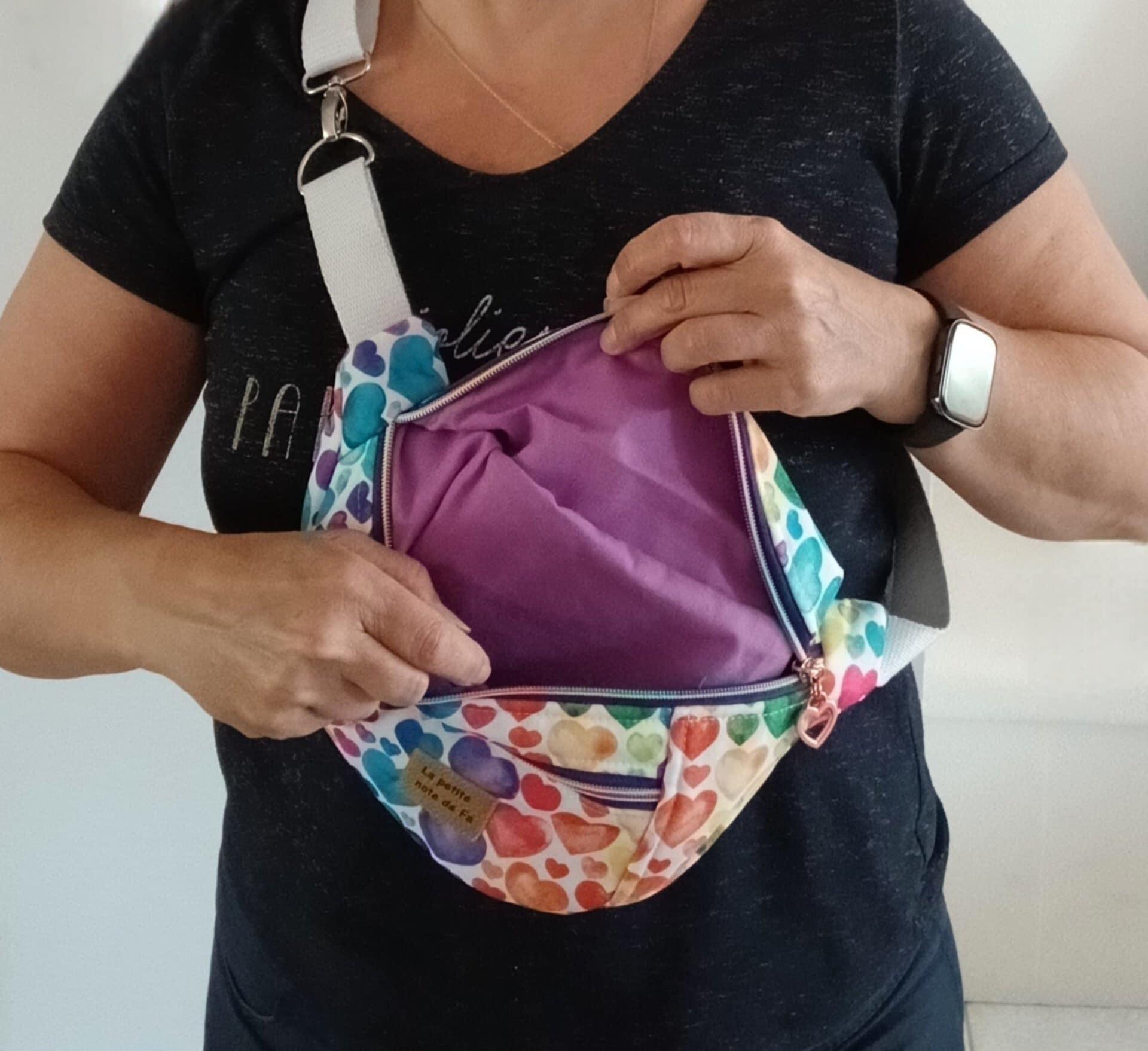 Sac banane Coeurs – Image 4