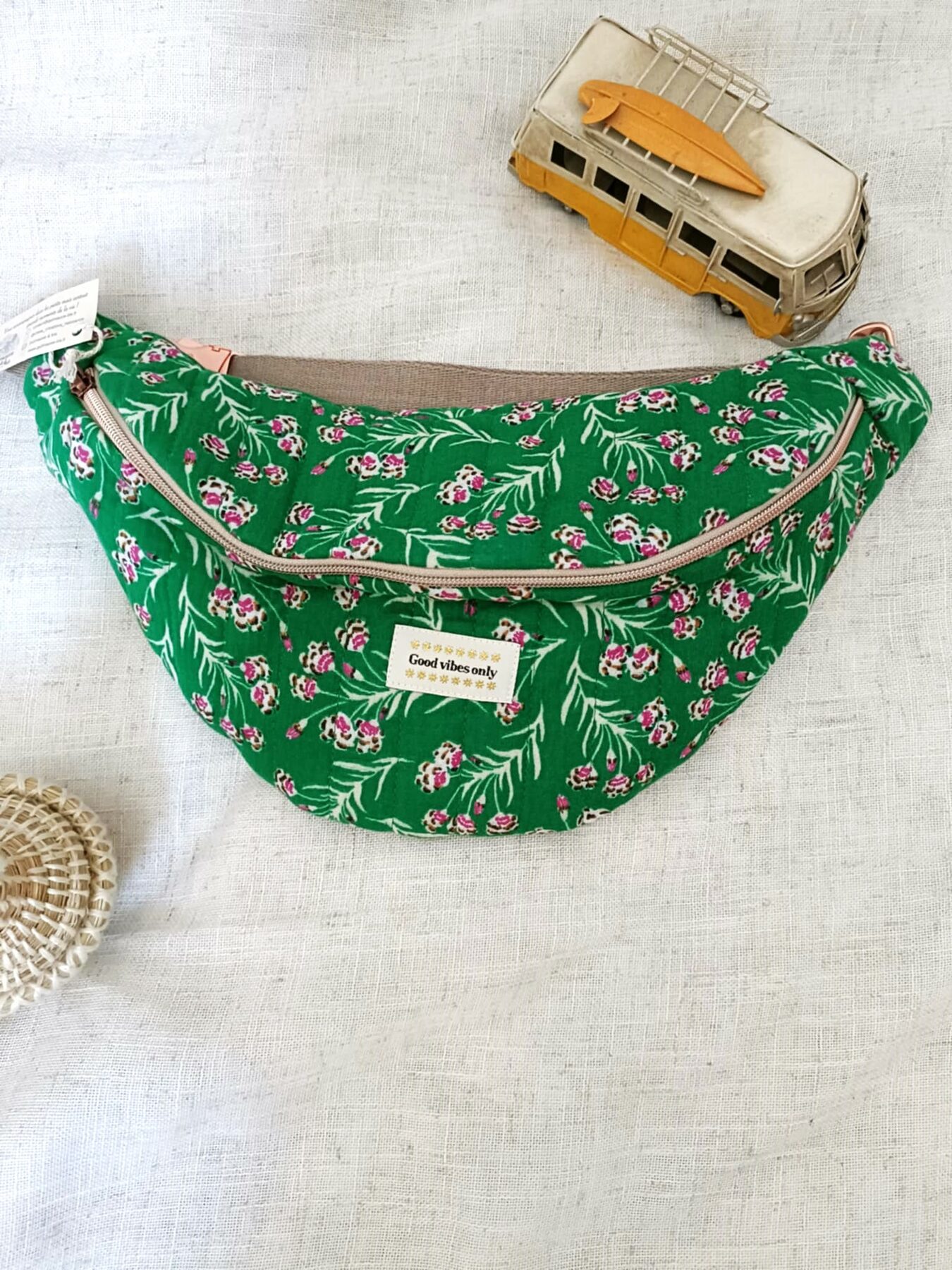 Banane femme matelassée verte