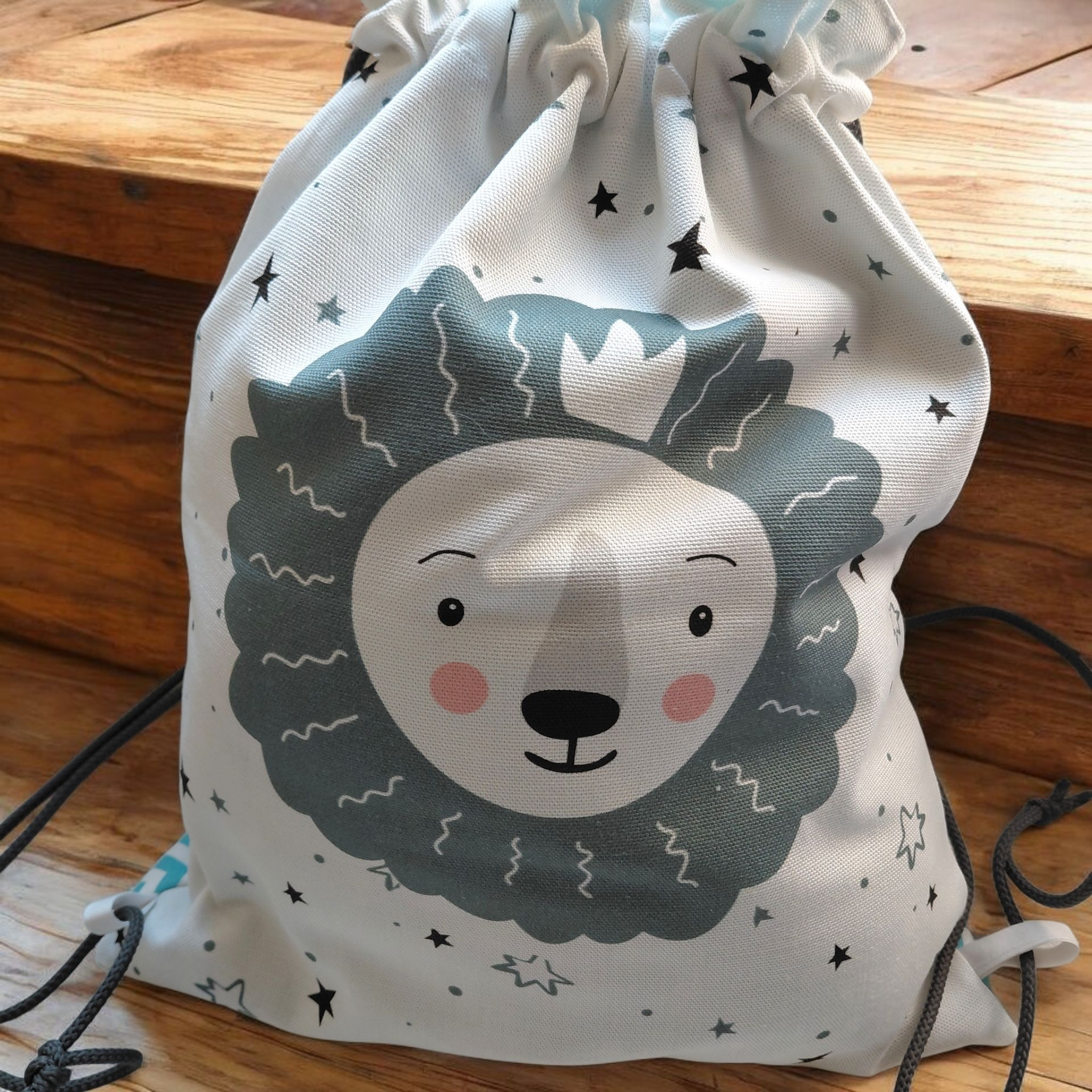 Sac à dos pochon enfant motif Lion personnalisé – “Mes petites affaires” – Fait main – Image 2