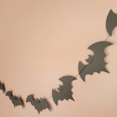 Bannière Halloween chauve-souris découpées main, déco murale gothique pour fête Halloween