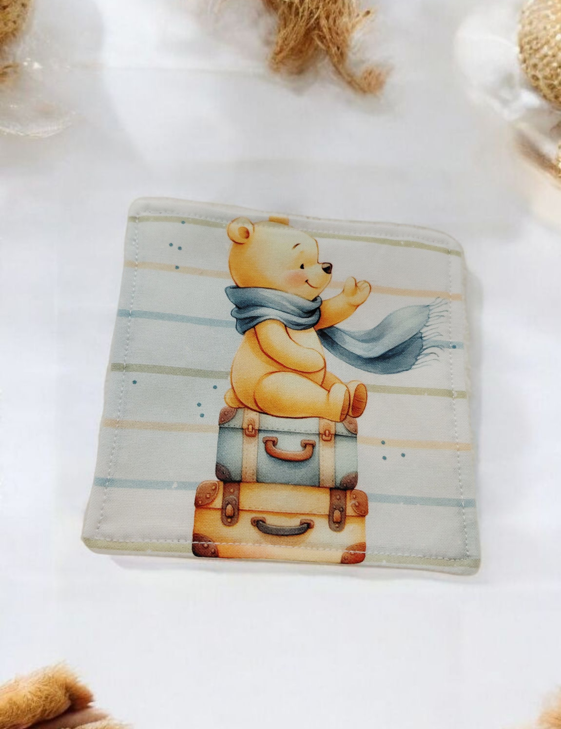 Lot de 4 lingettes lavables bébé – motif Ourson pars en voyage – Image 5