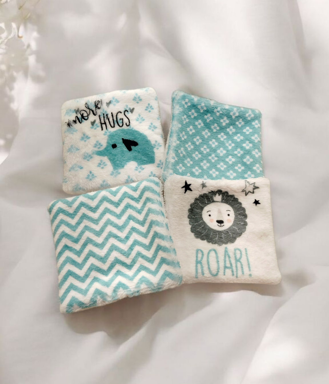 Lot de 4 lingettes lavables pour bébé – Fait main, double face