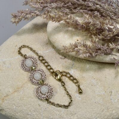 Bracelet bohème chic au crochet et perles en verre, Saturne