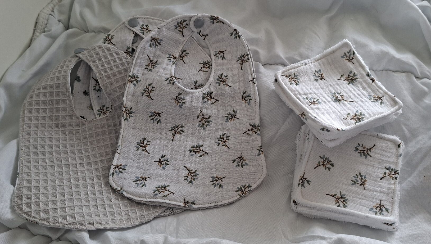Kit naissance Bavoirs et Lingettes pour bébé – Image 7