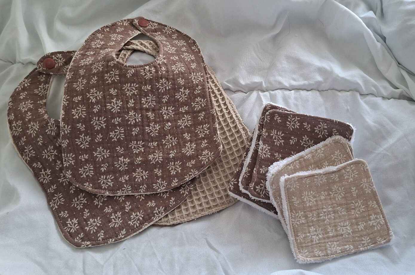 Kit naissance Bavoirs et Lingettes pour bébé – Image 9