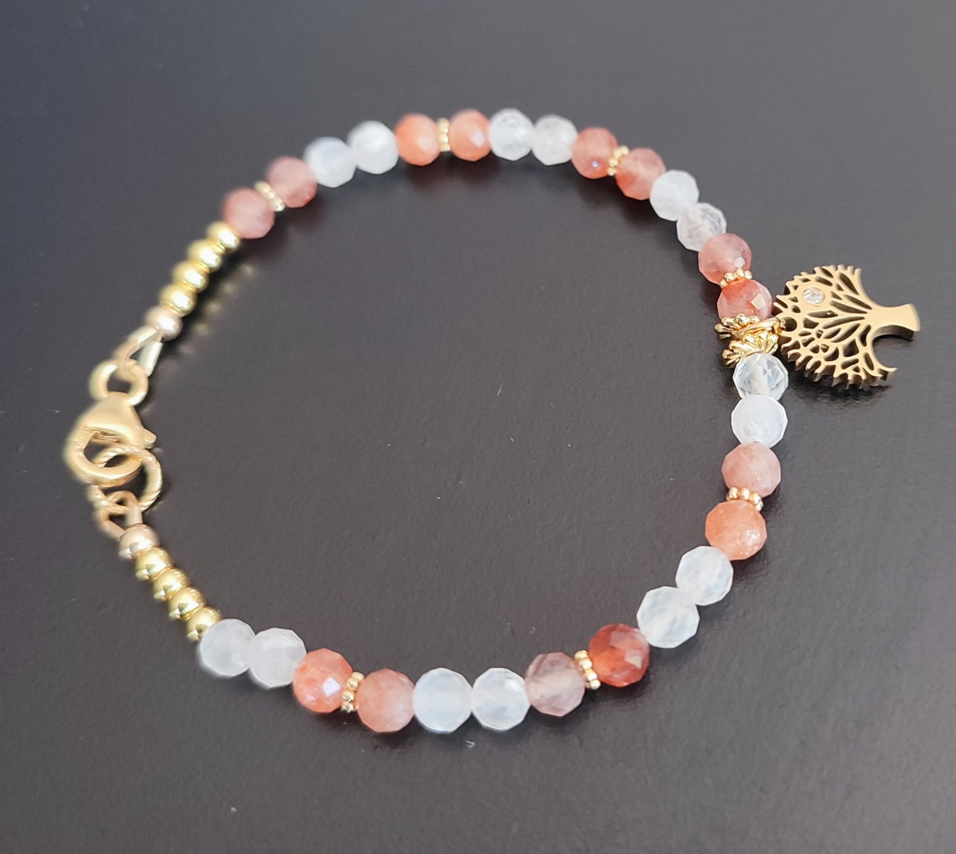 Bracelet Pierre du Soleil et Pierre de Lune - Breloque Arbre de Vie - Gold Filled 14k – Image 2
