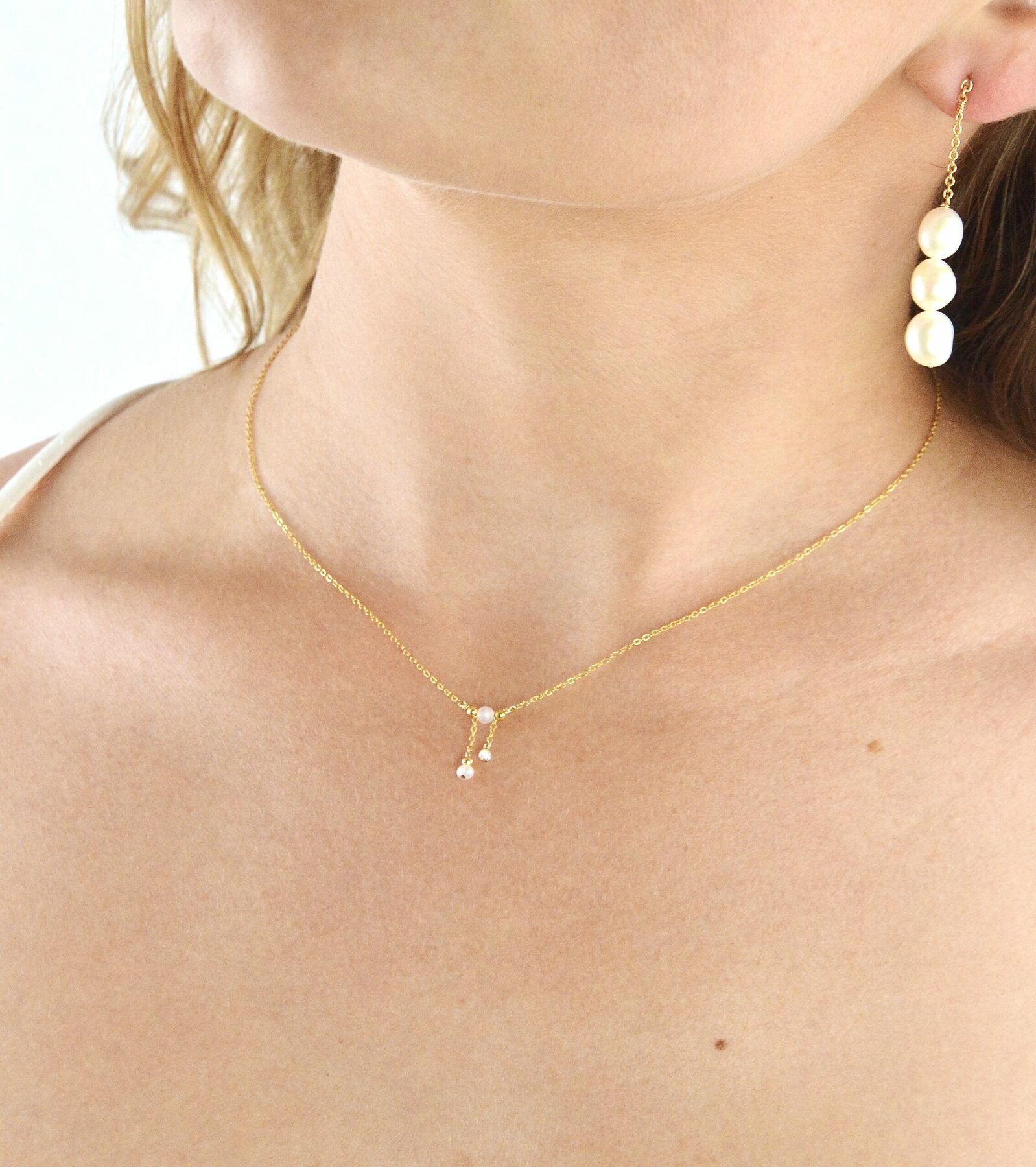 Collier Véga en or laminé et pierre de lune