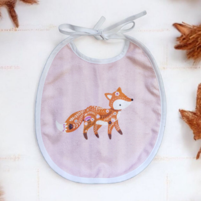 Bavoir rond bébé en éponge de bambou – motif renard tons rose et marron – fait main Oeko-Tex®