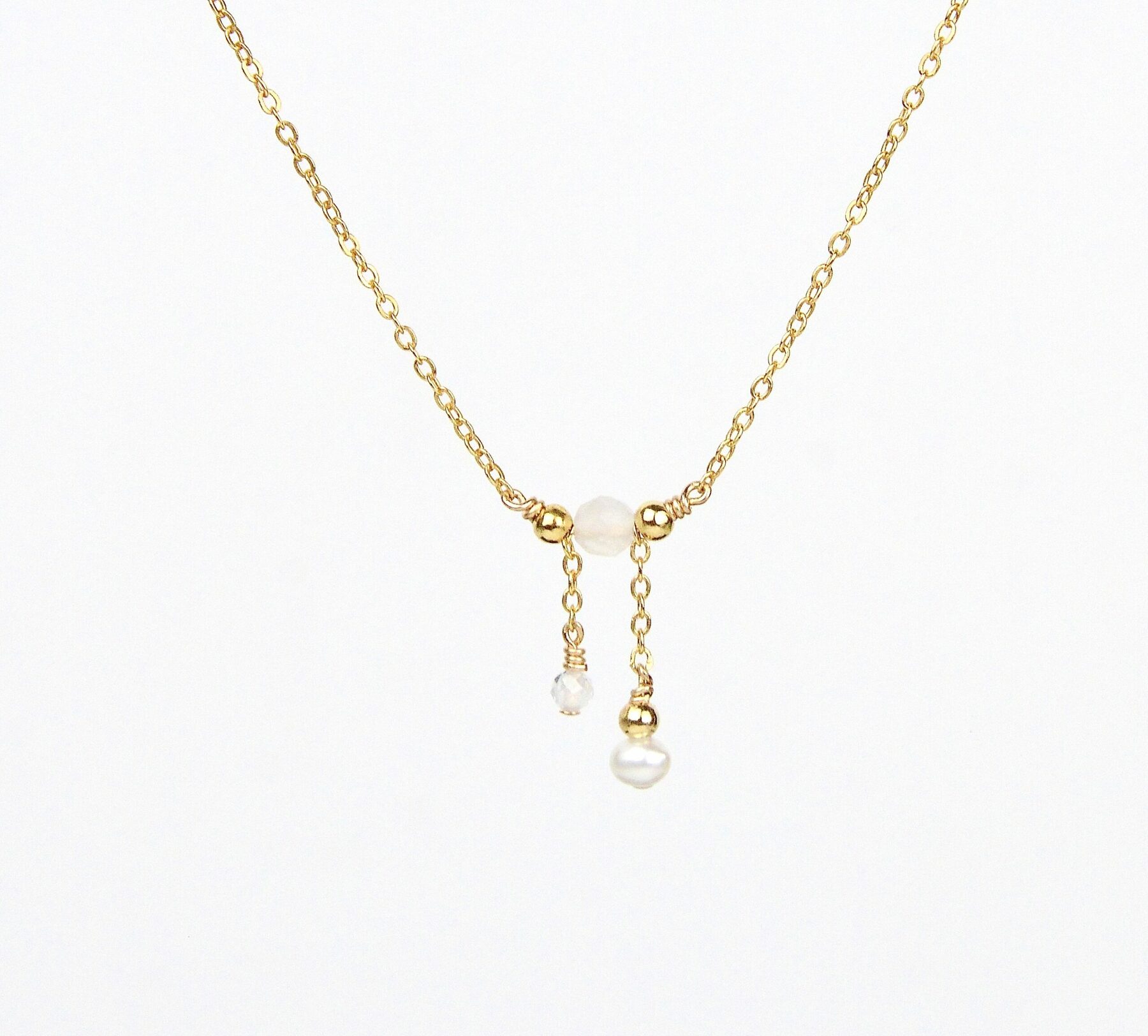 Les détails du collier Véga