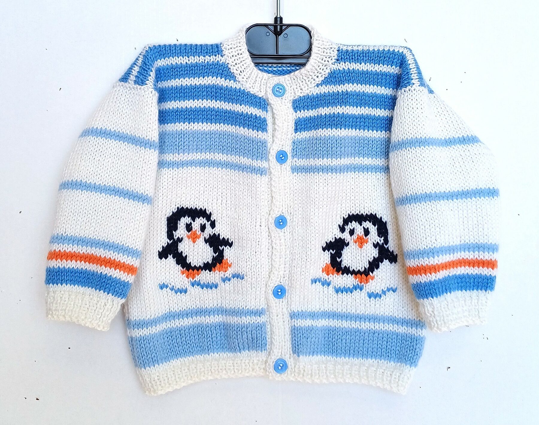 Gilet bébé tricot, fait main, taille 6 mois, avec des pingouins