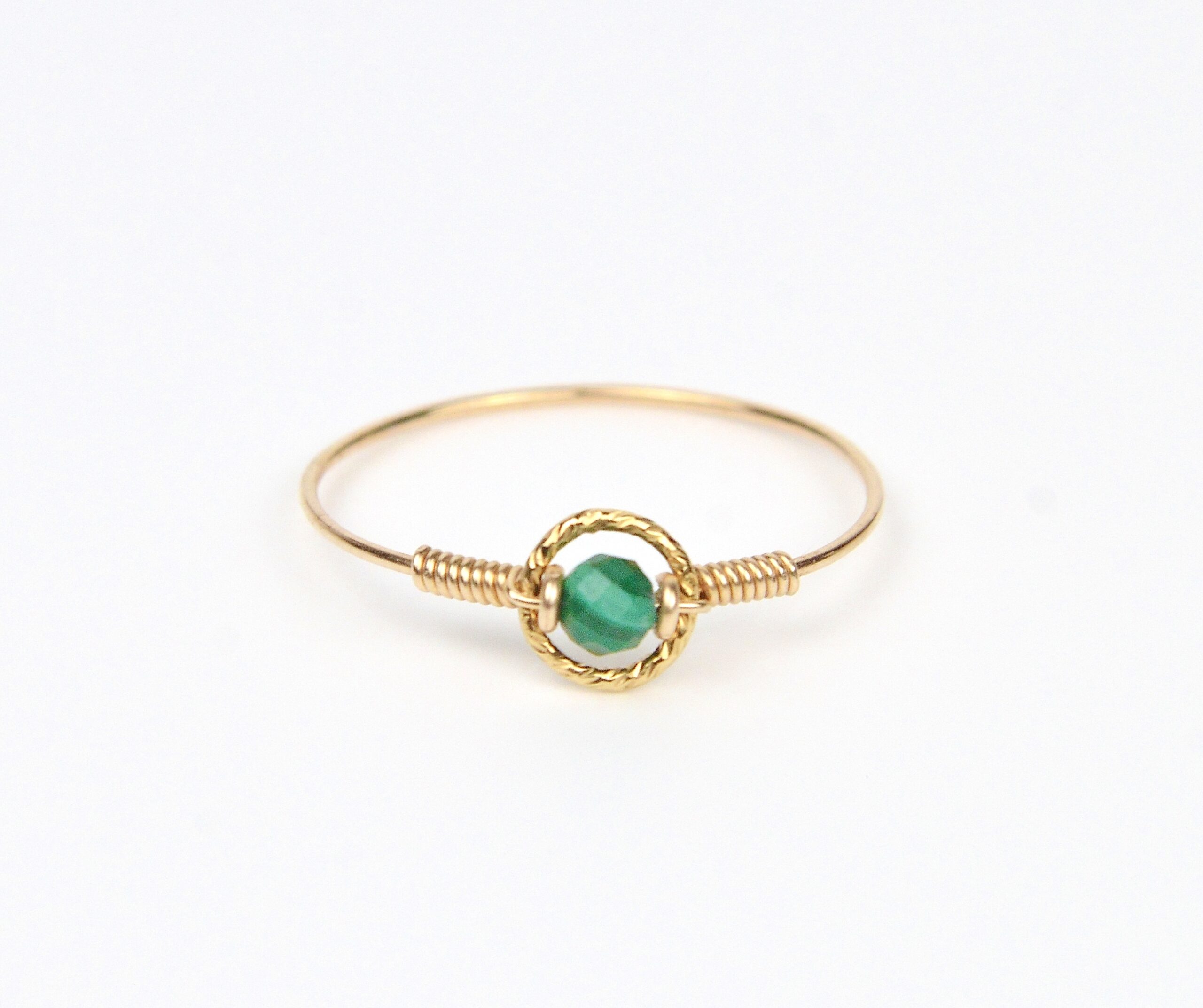 bague fine or liminé et malachite