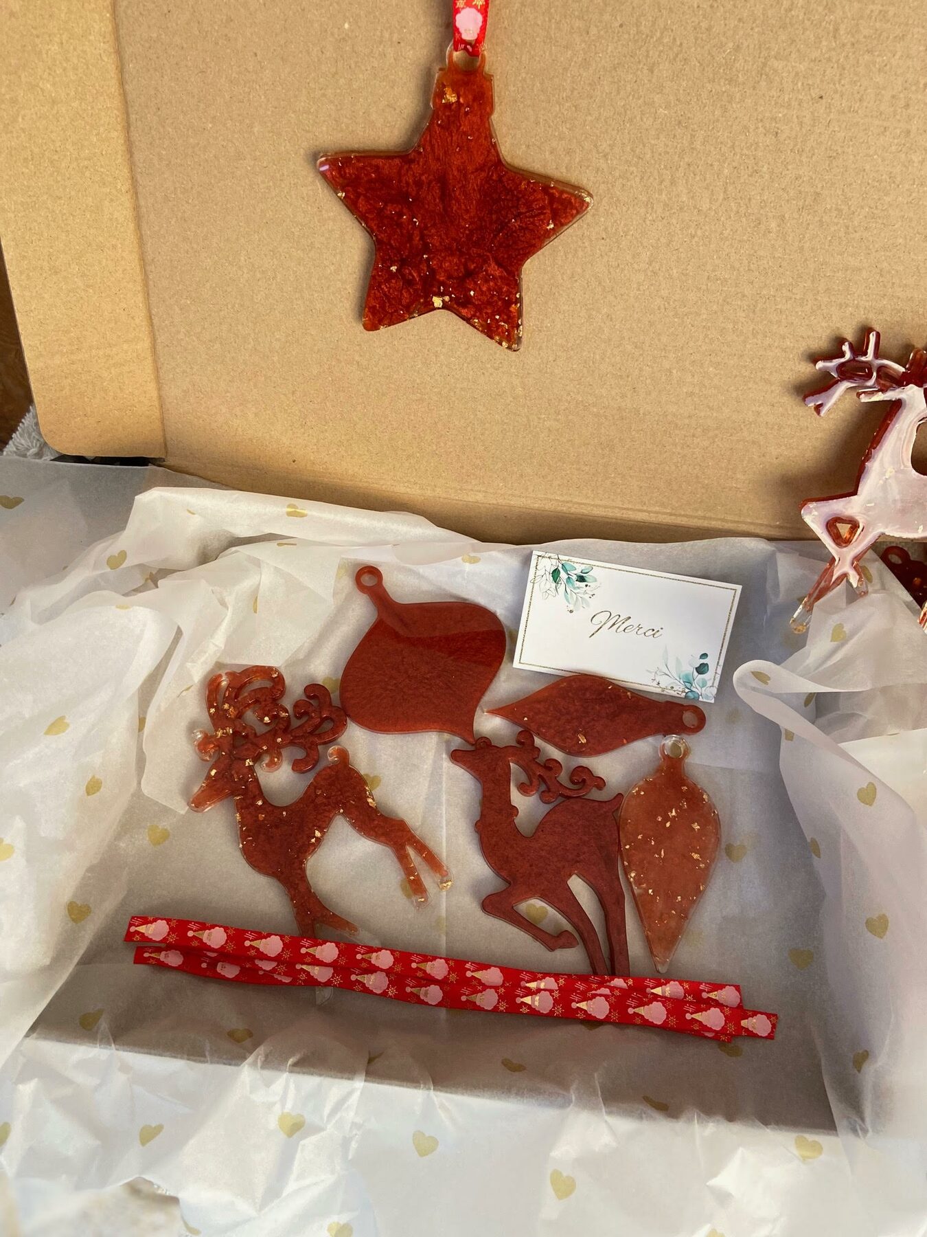 décoration de noël pour sapin - Reine rouge dorée - étoile - boule en résine – Image 4