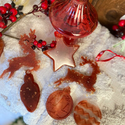 décoration de noël pour sapin - Reine rouge dorée - étoile - boule en résine