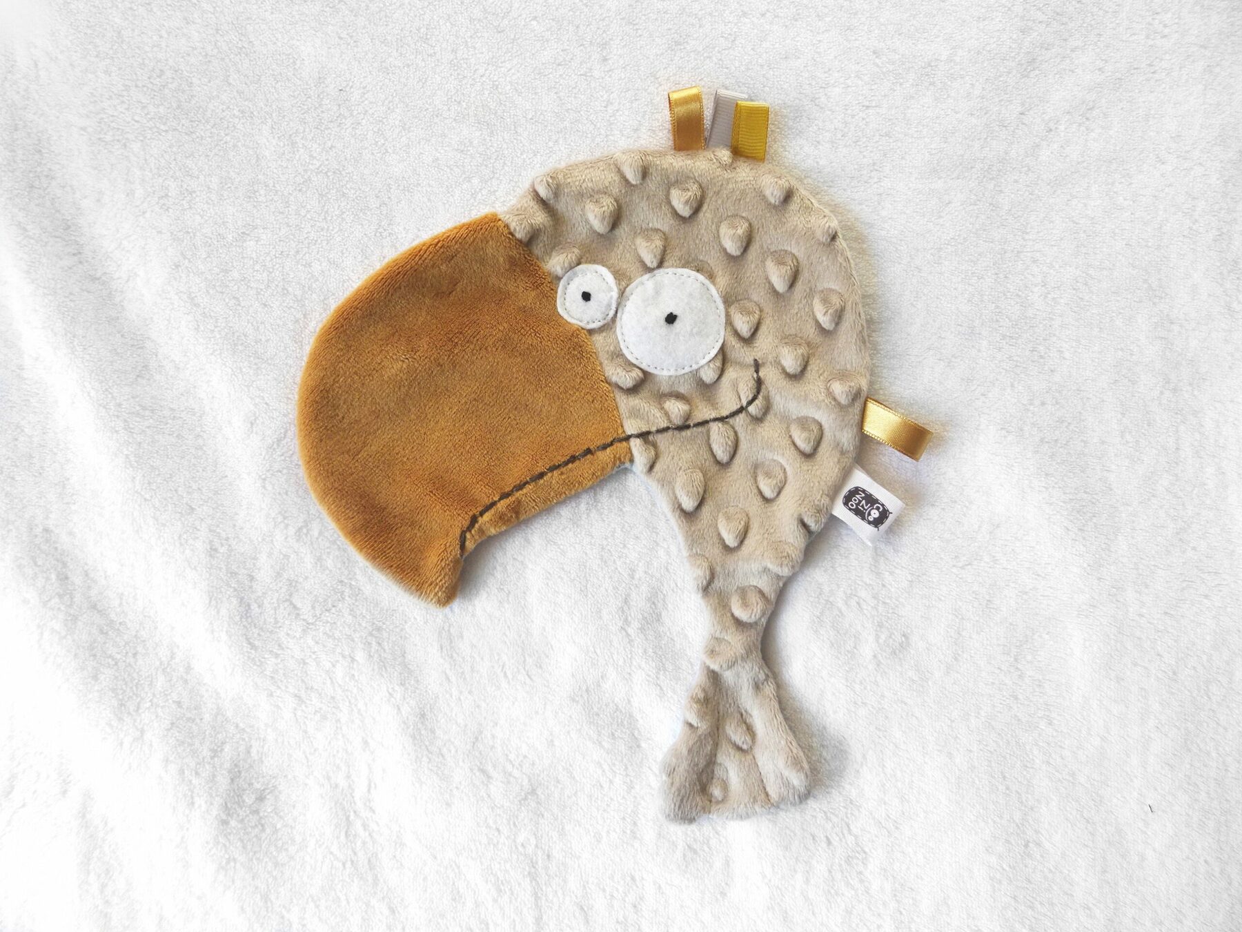doudou plat étiquette perroquet