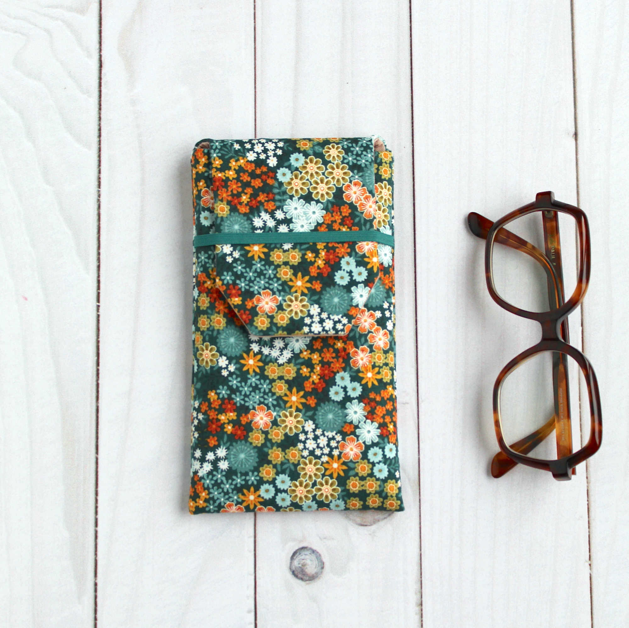 etui lunettes molletonne avec rabat