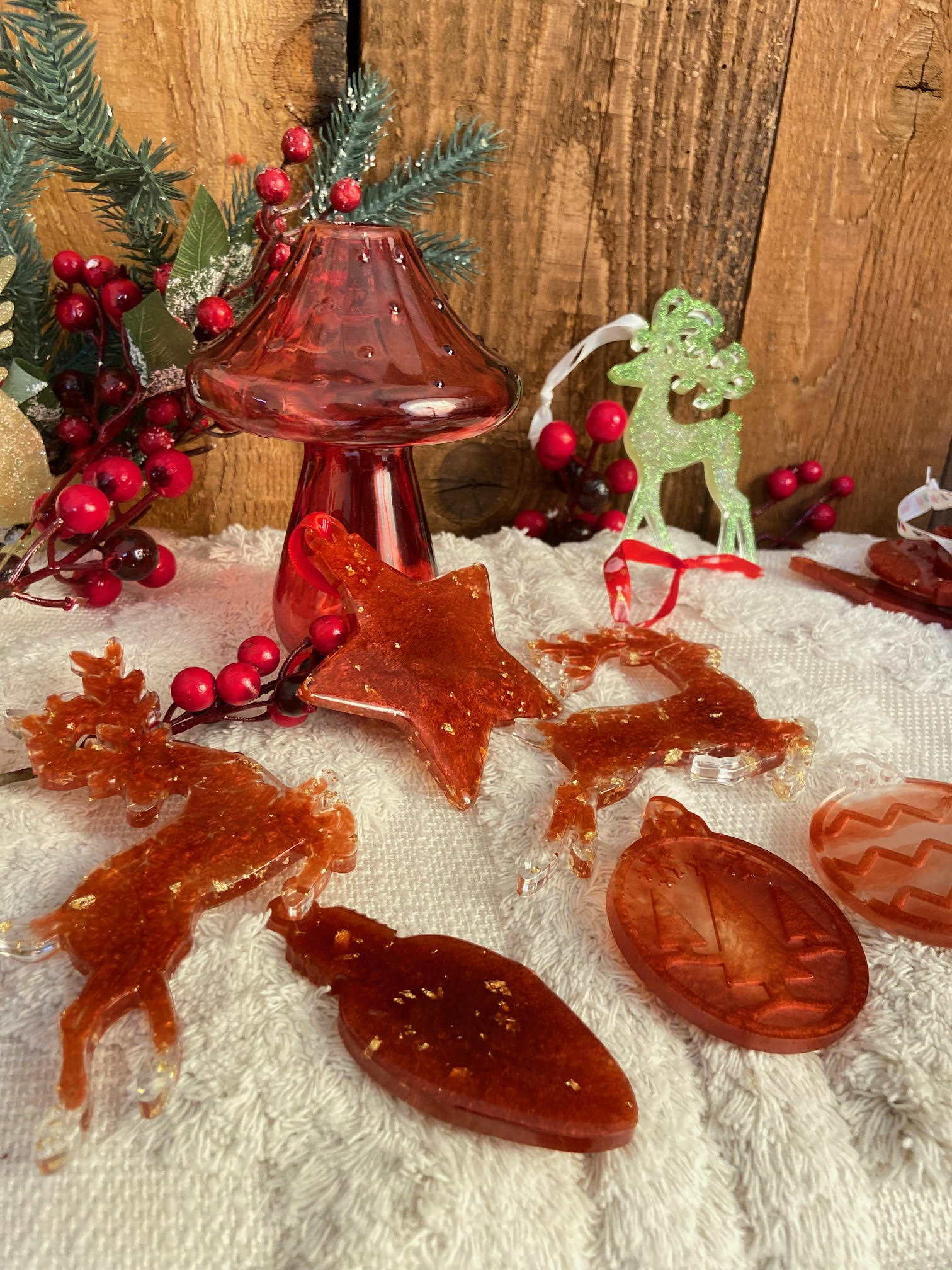 décoration de noël pour sapin - Reine rouge dorée - étoile - boule en résine – Image 3