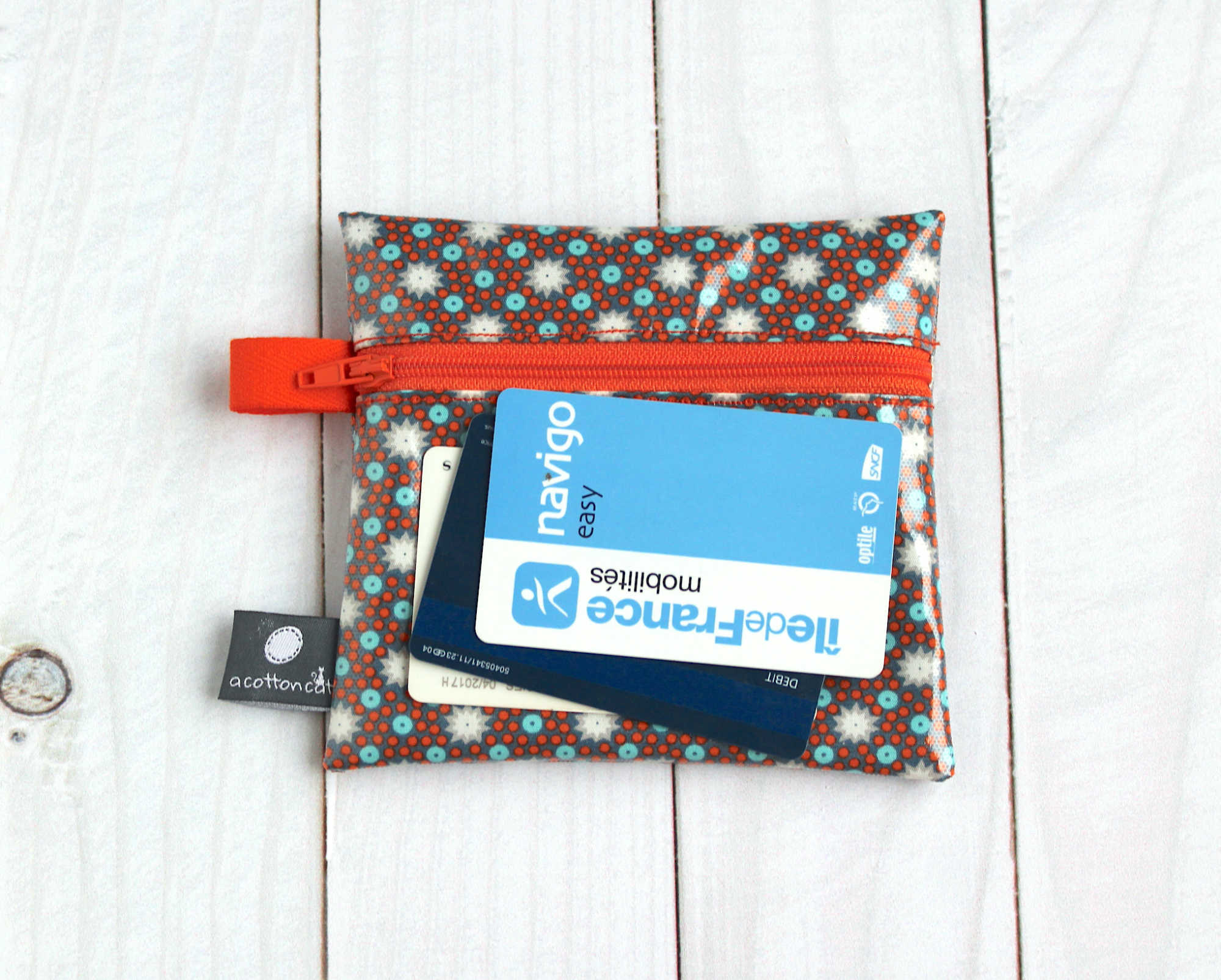 petite pochette enduite zippee